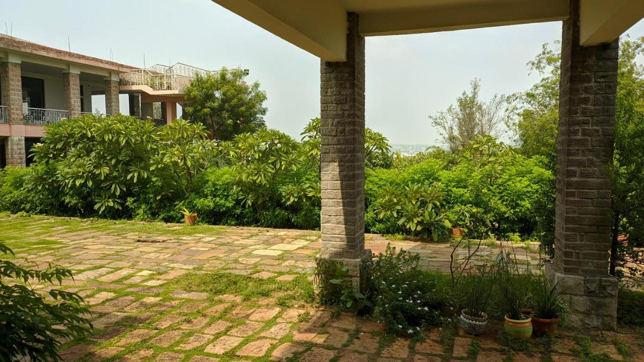 Kanthi Resorts Badami Bāgalkot 外观 照片