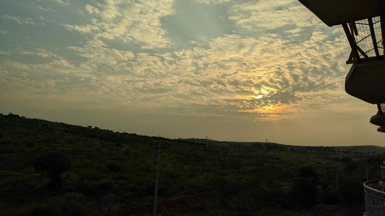 Kanthi Resorts Badami Bāgalkot 外观 照片