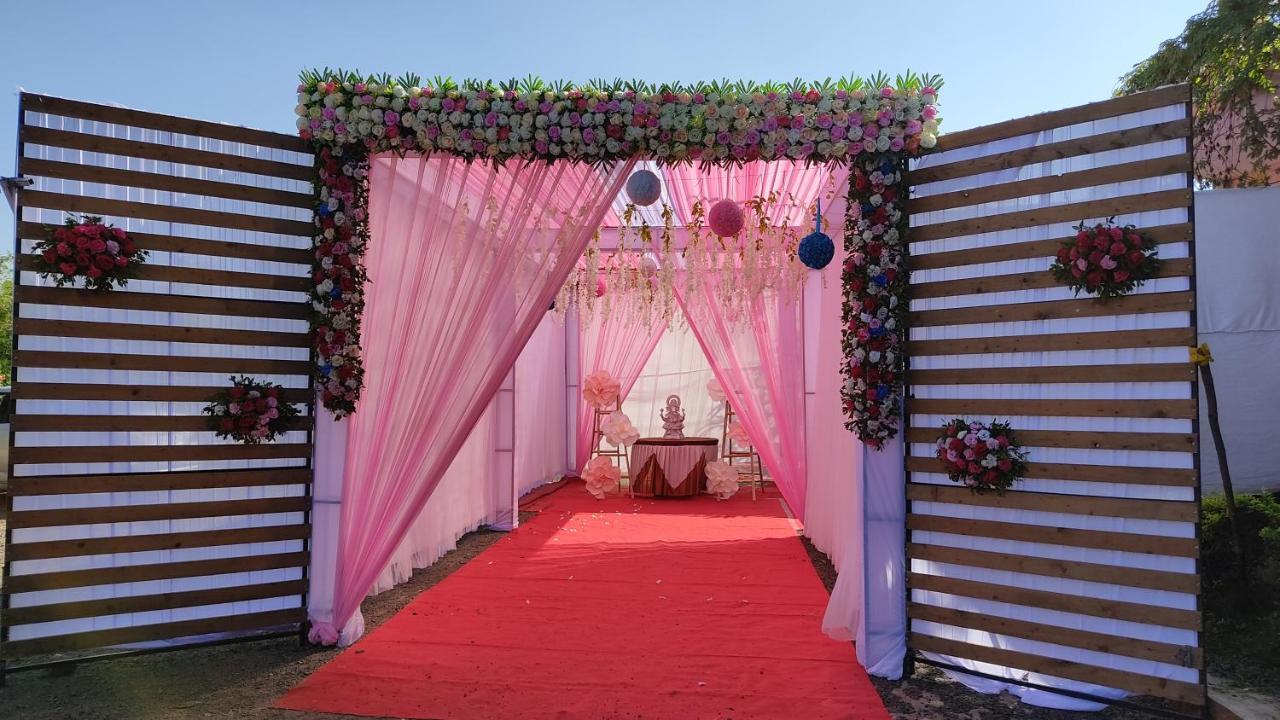 Kanthi Resorts Badami Bāgalkot 外观 照片