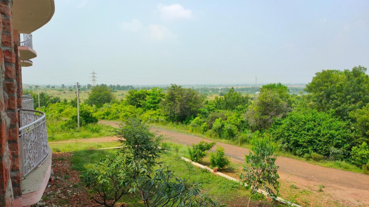 Kanthi Resorts Badami Bāgalkot 外观 照片